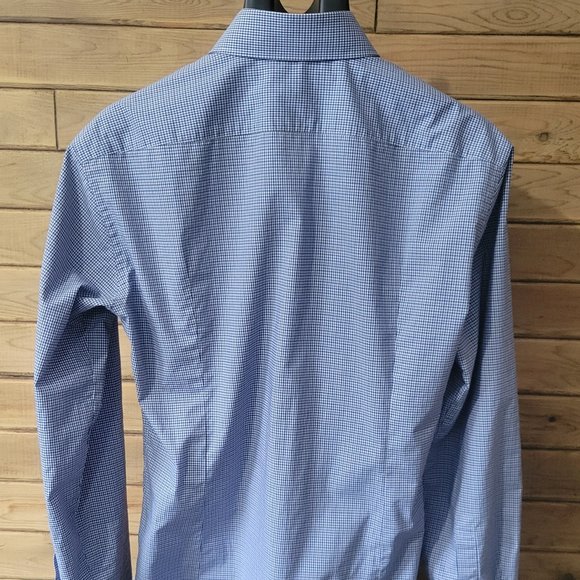 Hugo Boss dress shirt - Picture 2 of 7